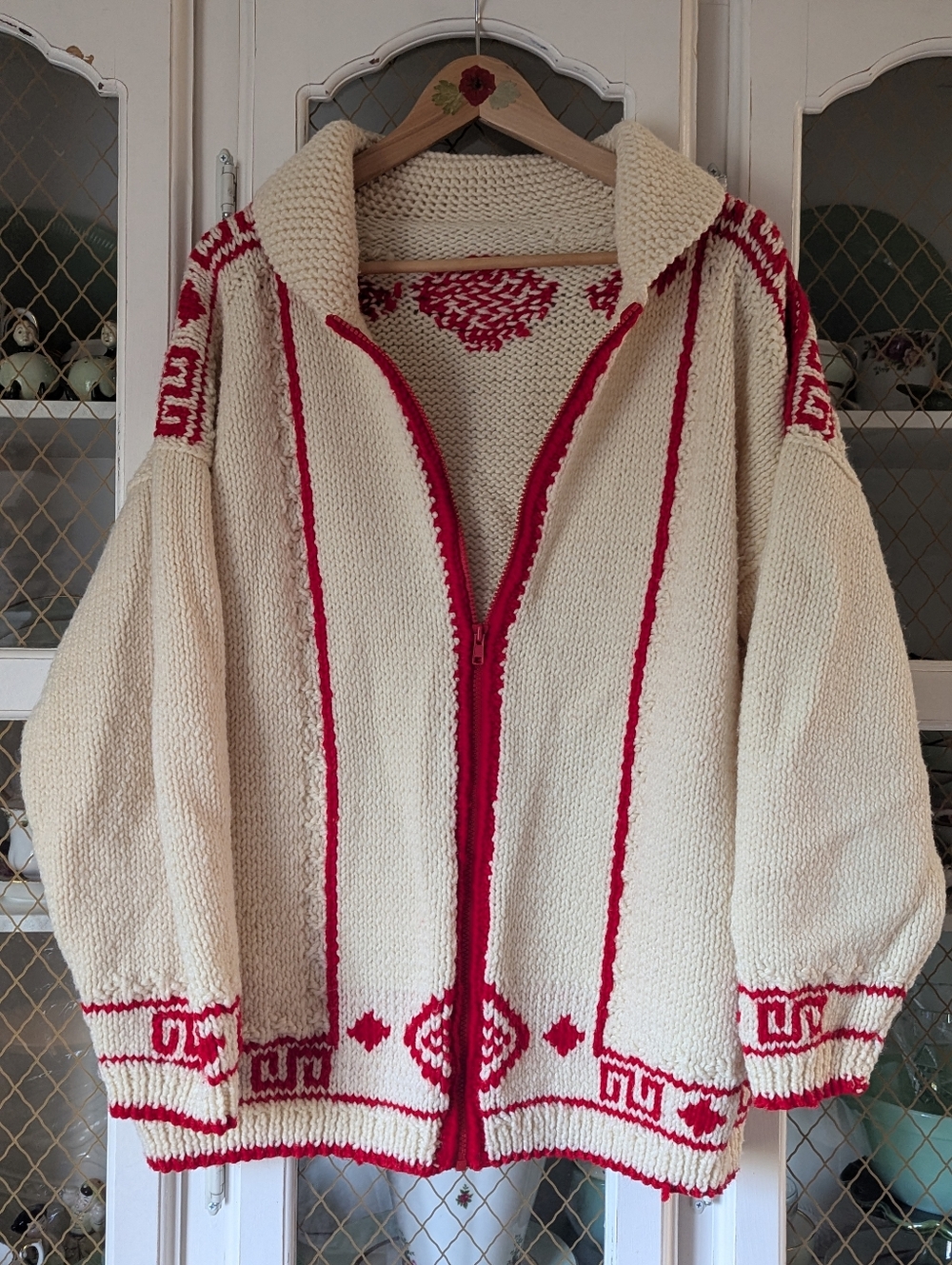 VTG 🍄 Handmade Cream & Red Nordic Cowl Neck Knit Cardigan Sweater Acrylic Yarn